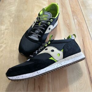 Saucony Jazz 81 Peak Premium Black and Acid Lime Green Men’s size 10 S70675-6